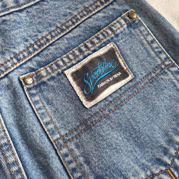 Vintage High Rise Mid Wash Mom Jeans - Picture 8 of 14